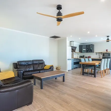 Prázdninový dům Maison Flocy By Interhome